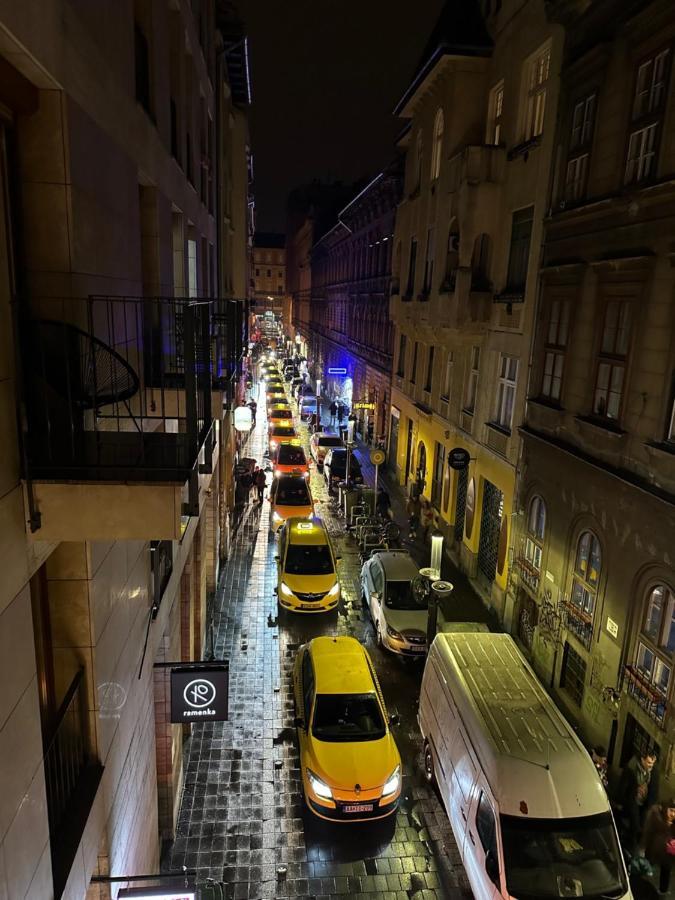Artemisia Luxury Apartments Balcony Budapeste Exterior foto